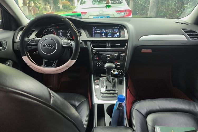 Used Audi A4L 2016 35 TFSI Collector's Edition Automatic Standard Model Center Console