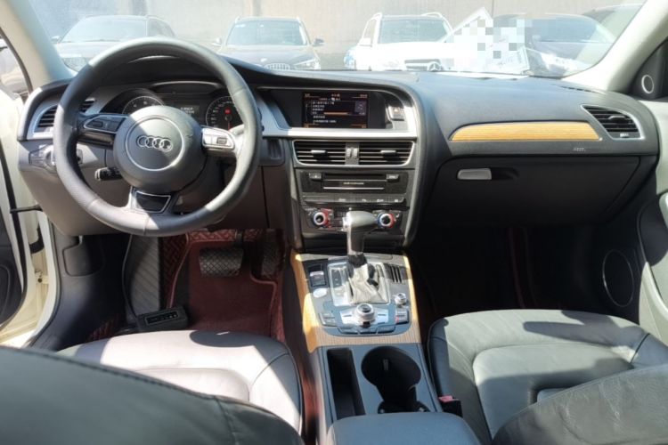 Used Audi A4L 2016 35 TFSI Collection Edition S line Luxury Model Center Console