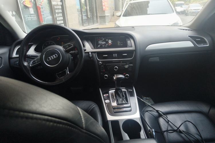 Used Audi A4L 2016 35 TFSI Collector's Edition Automatic Standard Model Center Console