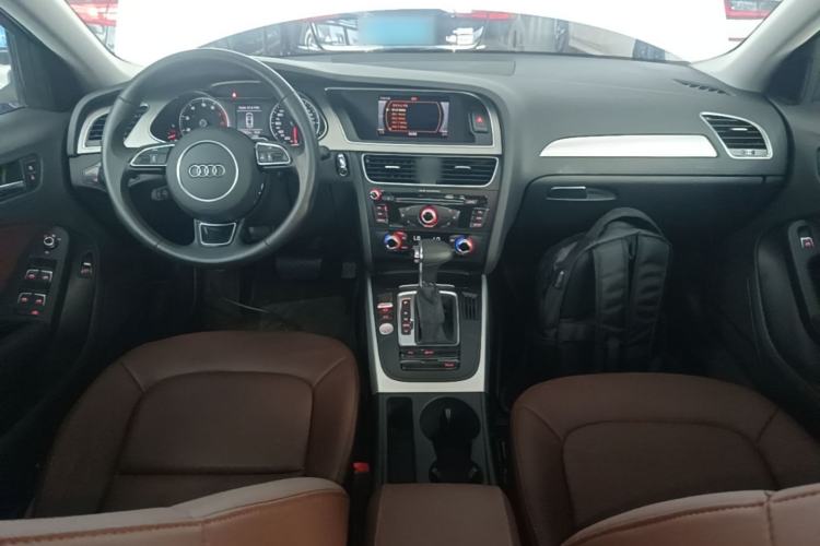 Used Audi A4L 2016 35 TFSI Collector's Edition Automatic Standard Model Center Console