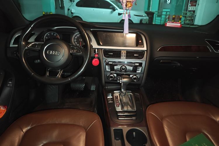 Used Audi A4L 2016 35 TFSI Automatic Comfort Model Center Console