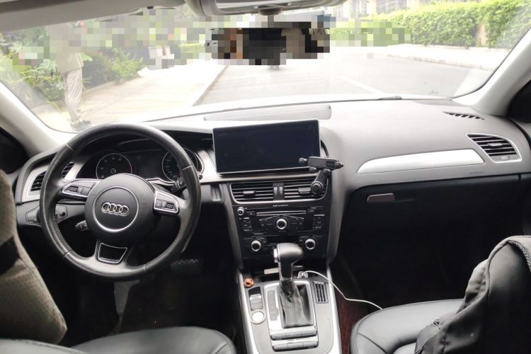 Used Audi A4L 2016 35 TFSI Collector's Edition Automatic Standard Model Center Console