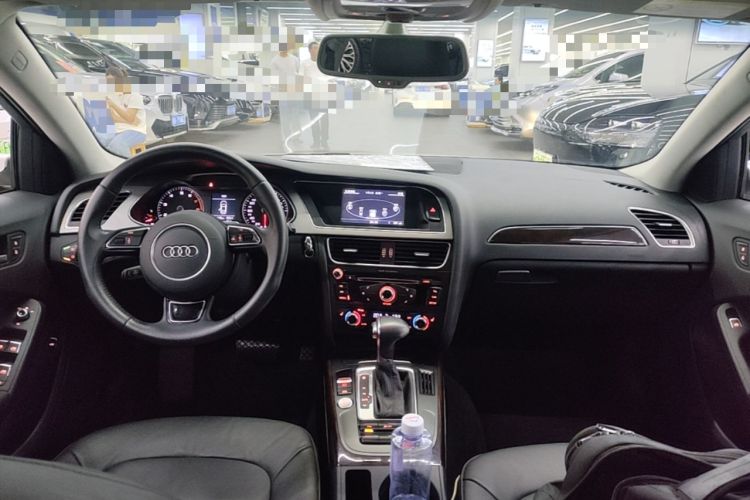 Used Audi A4L 2016 35 TFSI Automatic Comfort Model Center Console