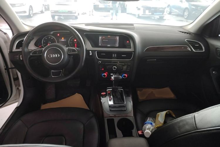Used Audi A4L 2016 35 TFSI Automatic Comfort Model Center Console
