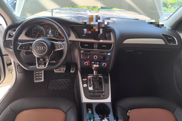 Used Audi A4L 2016 35 TFSI Collector's Edition Automatic Standard Model Center Console