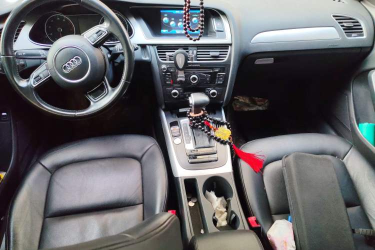 Used Audi A4L 2016 35 TFSI Automatic Standard Model Center Console