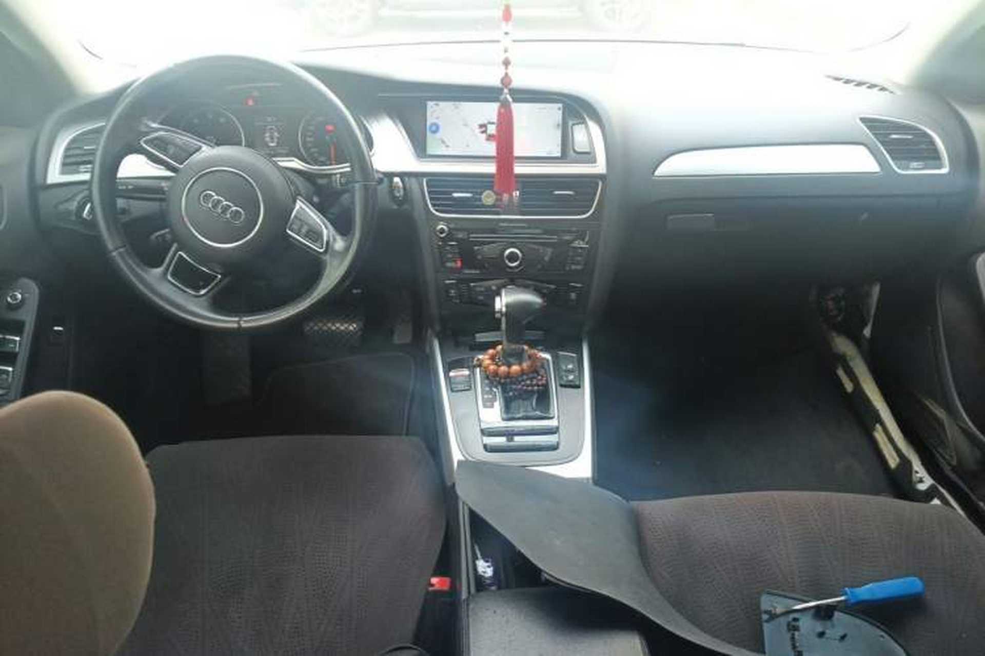 Used Audi A4L 2016 30 TFSI Collector's Edition Automatic Comfort Model Center Console