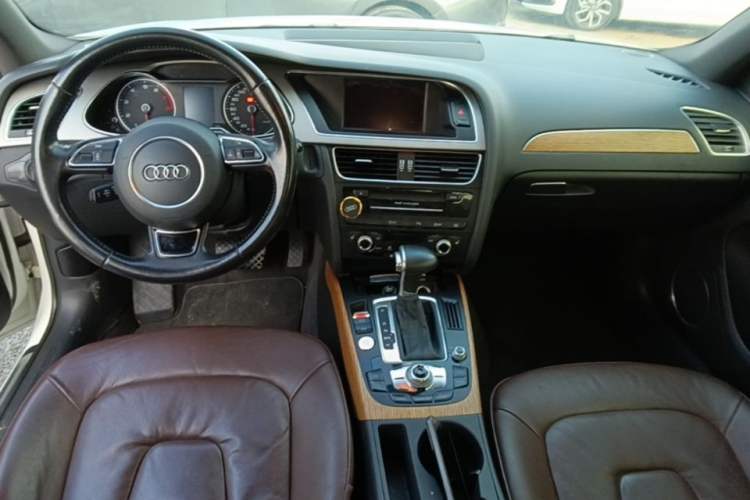 Used Audi A4L 2016 35 TFSI Collection Edition S line Luxury Model Center Console