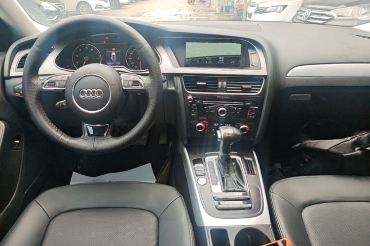 Used Audi A4L 2016 35 TFSI Collector's Edition Automatic Standard Model Center Console