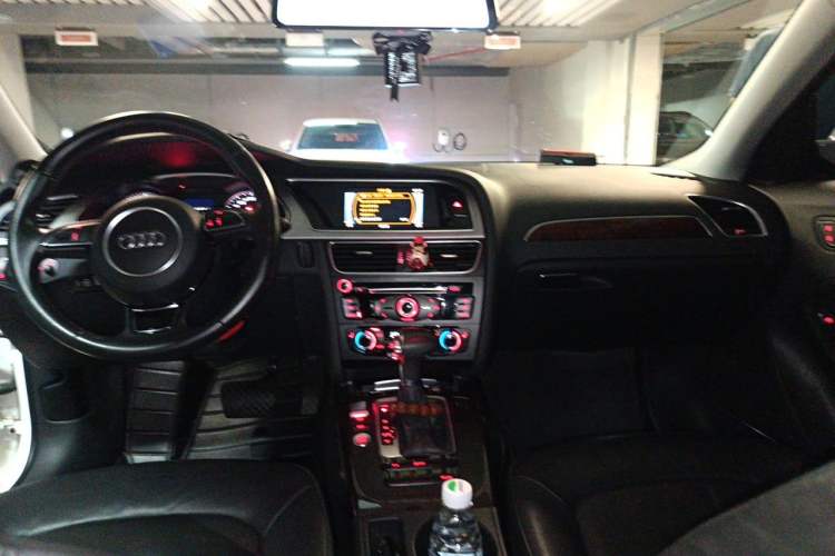 Used Audi A4L 2016 35 TFSI Collection Edition S line Comfort Model Center Console