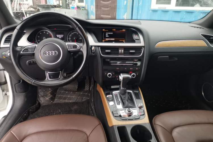 Used Audi A4L 2016 35 TFSI Collection Edition S line Luxury Model Center Console