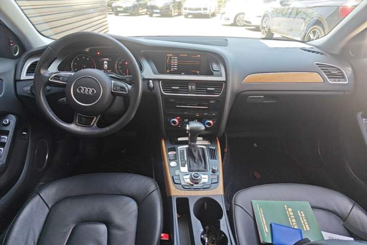 Used Audi A4L 2016 35 TFSI Collection Edition S line Luxury Model Center Console