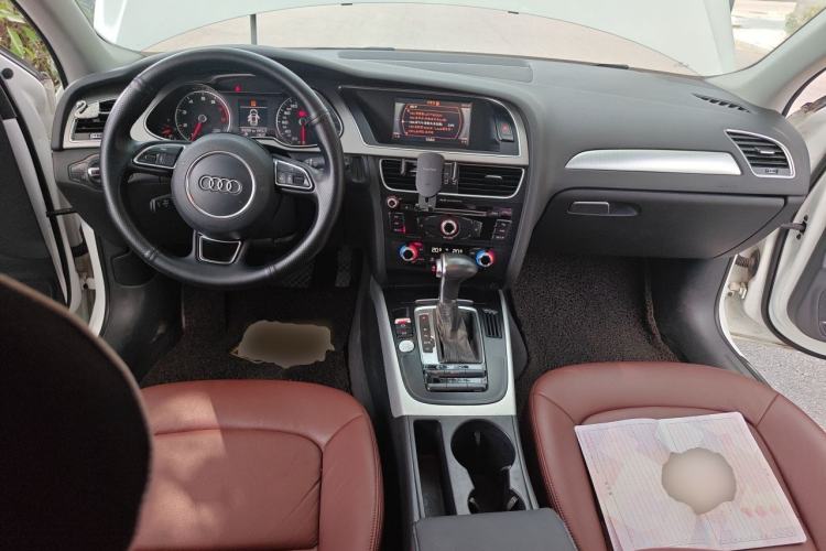 Used Audi A4L 2016 35 TFSI Collector's Edition Automatic Standard Model Center Console
