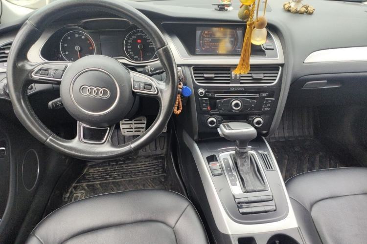 Used Audi A4L 2016 45 TFSI Collection Edition quattro Personalized Sports Model Center Console