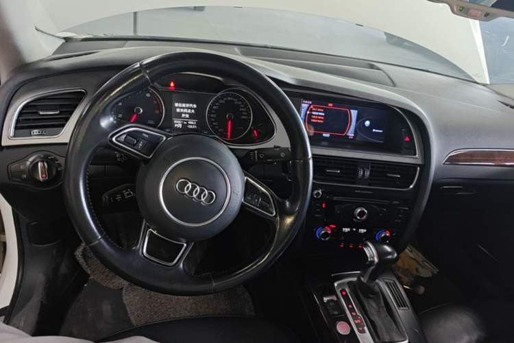 Used Audi A4L 2016 35 TFSI Automatic Comfort Model Center Console
