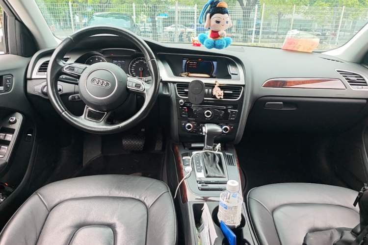 Used Audi A4L 2016 35 TFSI Collection Edition S line Comfort Model Center Console
