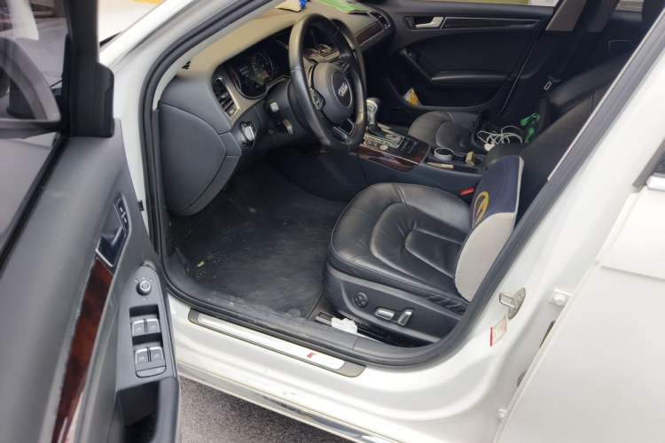 Used Audi A4L 2016 35 TFSI Automatic Comfort Model Driver Seat