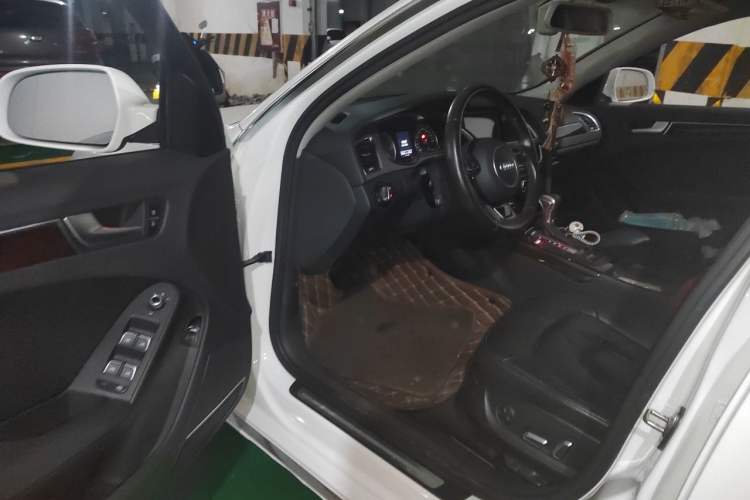 Used Audi A4L 2016 35 TFSI Automatic Comfort Model Driver Seat