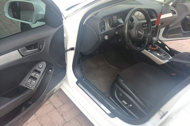 Used Audi A4L 2016 30 TFSI Collector's Edition Automatic Comfort Model Driver Seat