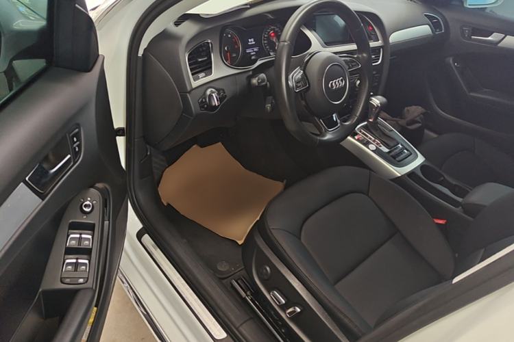 Used Audi A4L 2016 35 TFSI Collector's Edition Automatic Standard Model Driver Seat