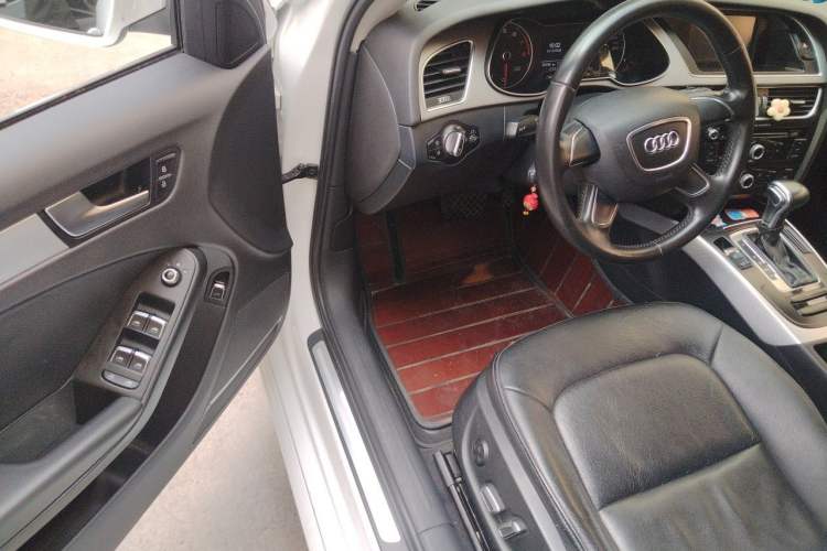 Used Audi A4L 2016 30 TFSI Collector's Edition Automatic Comfort Model Driver Seat