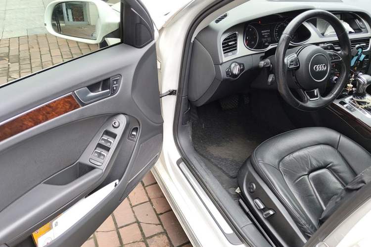 Used Audi A4L 2016 35 TFSI Automatic Comfort Model Driver Seat