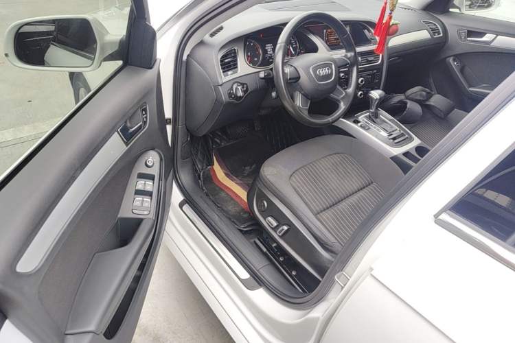 Used Audi A4L 2016 30 TFSI Collector's Edition Automatic Comfort Model Driver Seat