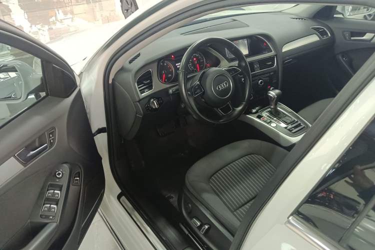Used Audi A4L 2016 35 TFSI Collector's Edition Automatic Standard Model Driver Seat