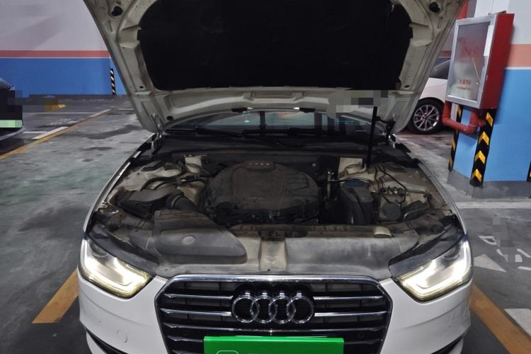 Used Audi A4L 2016 35 TFSI Collector's Edition Automatic Standard Model Engine Bay