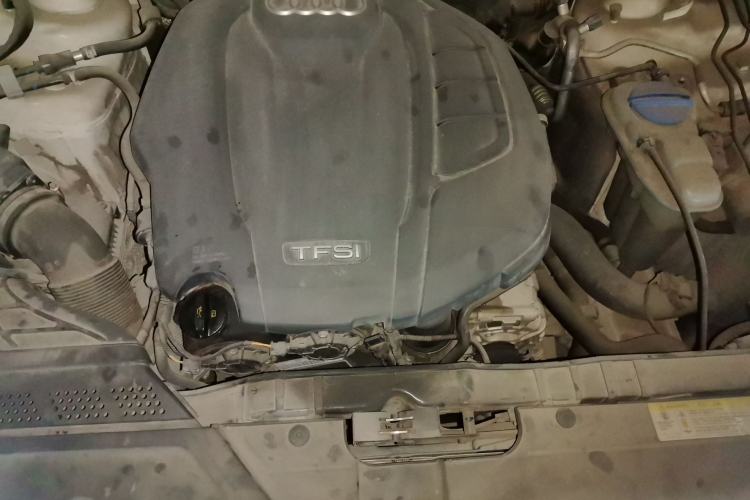 Used Audi A4L 2016 35 TFSI Collector's Edition Automatic Standard Model Engine Bay