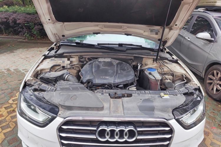 Used Audi A4L 2016 35 TFSI Automatic Standard Model Engine Bay
