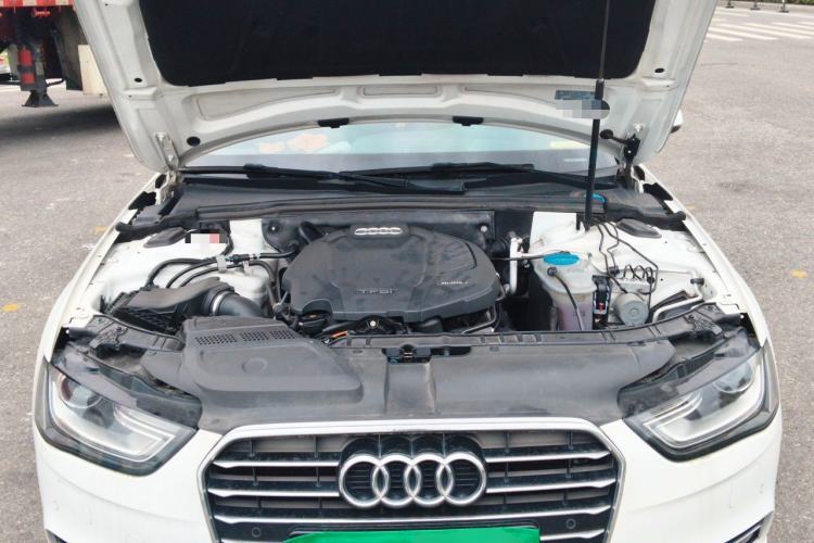 Used Audi A4L 2016 35 TFSI Collector's Edition Automatic Standard Model Engine Bay