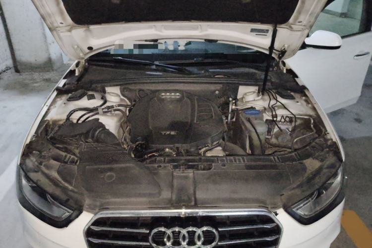 Used Audi A4L 2016 35 TFSI Collector's Edition Automatic Standard Model Engine Bay