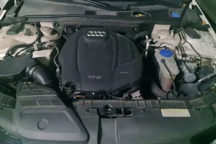 Used Audi A4L 2016 35 TFSI Collector's Edition Automatic Standard Model Engine Bay
