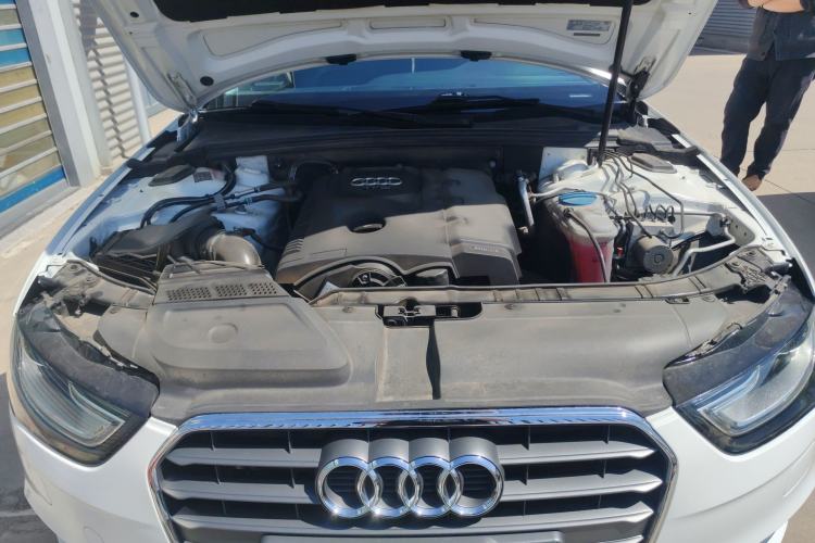 Used Audi A4L 2016 30 TFSI Automatic Comfort Model Engine Bay