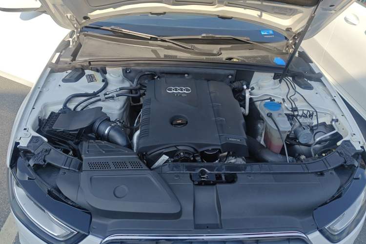 Used Audi A4L 2016 30 TFSI Automatic Comfort Model Engine Bay