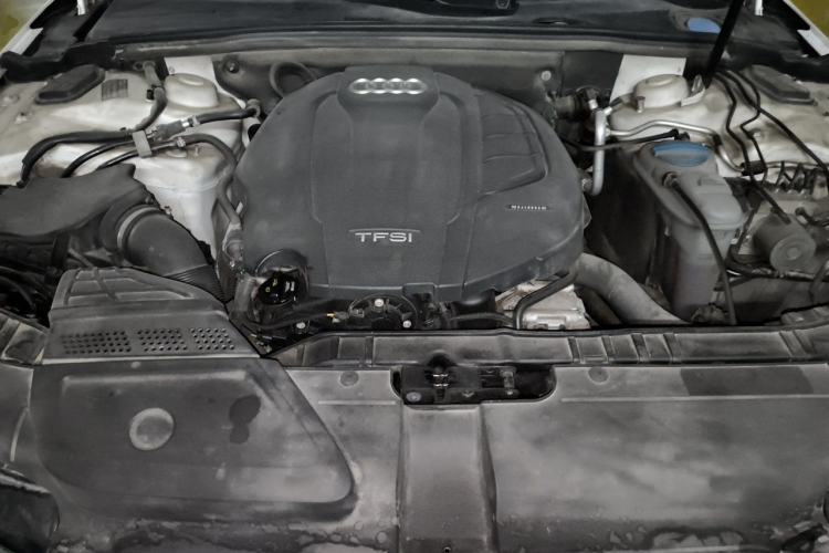 Used Audi A4L 2016 35 TFSI Collector's Edition Automatic Standard Model Engine Bay