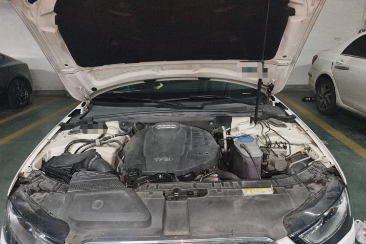 Used Audi A4L 2016 35 TFSI Collection Edition S line Comfort Model Engine Bay