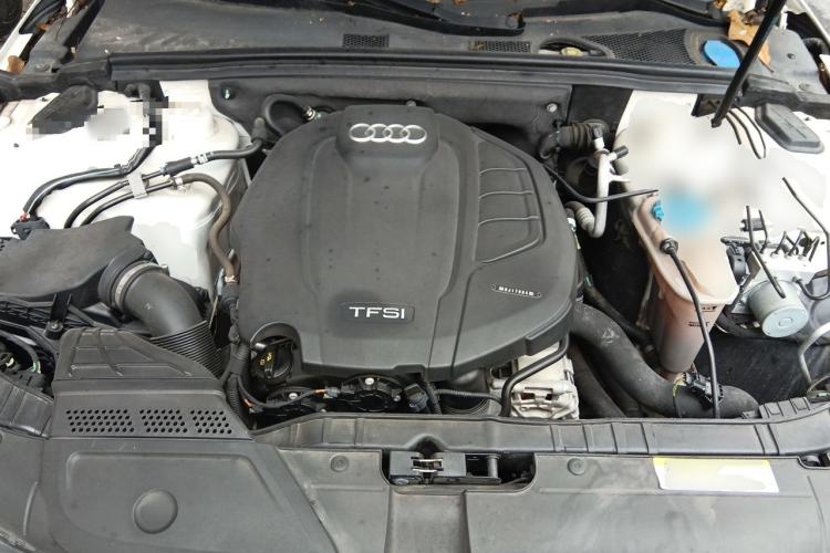 Used Audi A4L 2016 35 TFSI Collector's Edition Automatic Standard Model Engine Bay