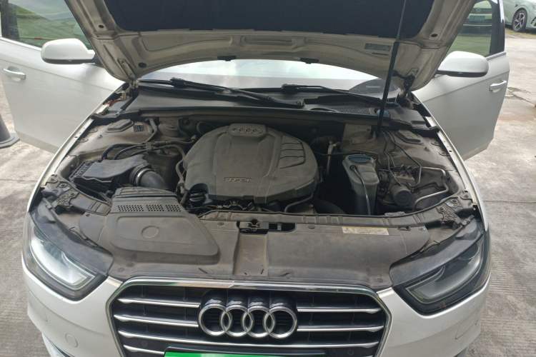 Used Audi A4L 2016 35 TFSI Collector's Edition Automatic Standard Model Engine Bay