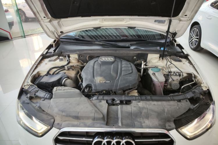 Used Audi A4L 2016 35 TFSI Collector's Edition Automatic Standard Model Engine Bay