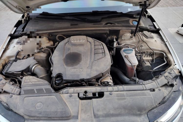 Used Audi A4L 2016 35 TFSI Automatic Standard Model Engine Bay