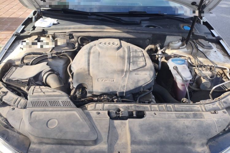 Used Audi A4L 2016 35 TFSI Collector's Edition Automatic Standard Model Engine Bay