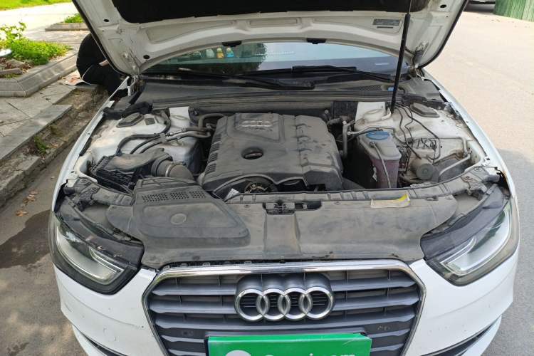 Used Audi A4L 2016 30 TFSI Automatic Comfort Model Engine Bay