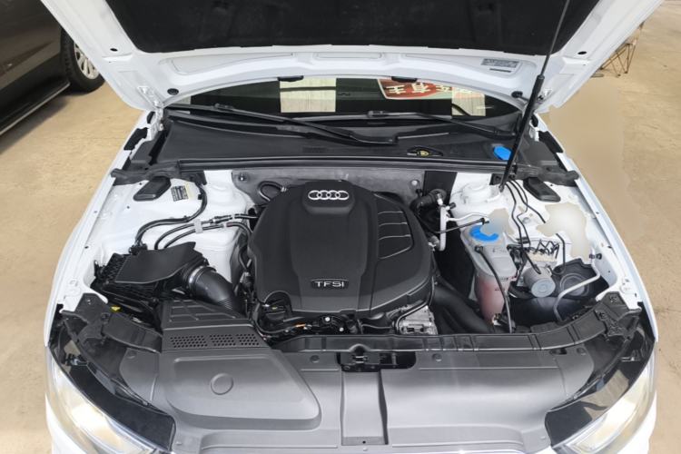 Used Audi A4L 2016 35 TFSI Collection Edition S line Comfort Model Engine Bay