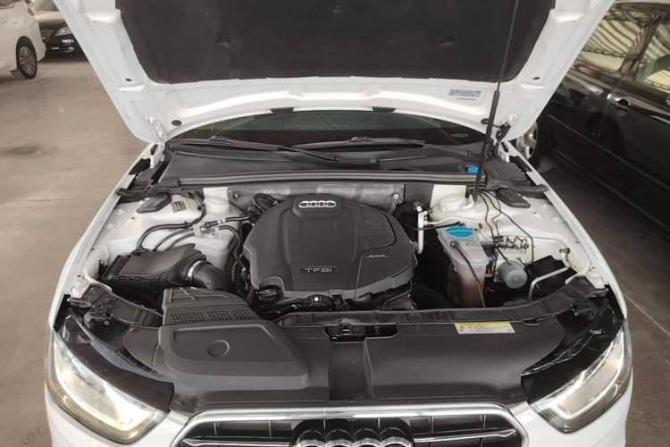 Used Audi A4L 2016 35 TFSI Automatic Comfort Model Engine Bay