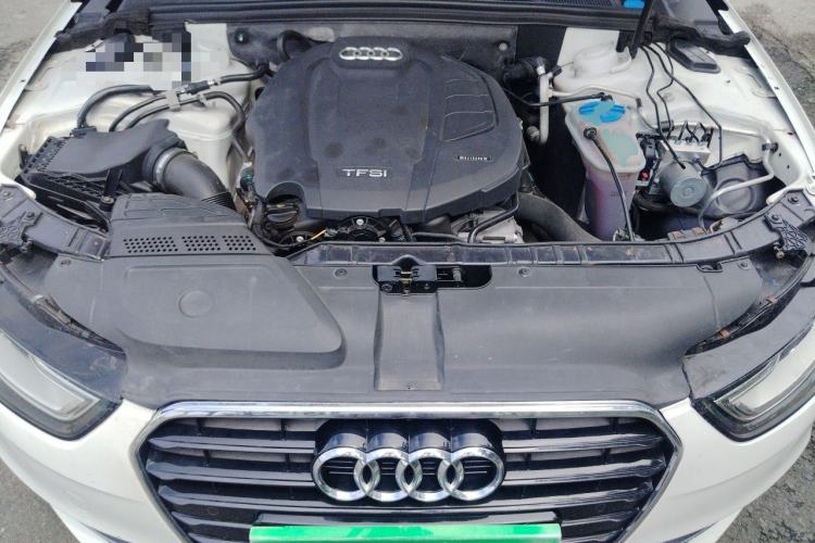 Used Audi A4L 2016 35 TFSI Automatic Standard Model Engine Bay