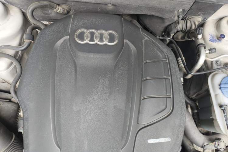 Used Audi A4L 2016 35 TFSI Collector's Edition Automatic Standard Model Engine Bay