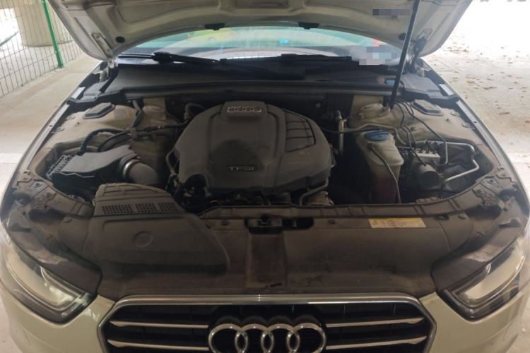 Used Audi A4L 2016 35 TFSI Collector's Edition Automatic Standard Model Engine Bay
