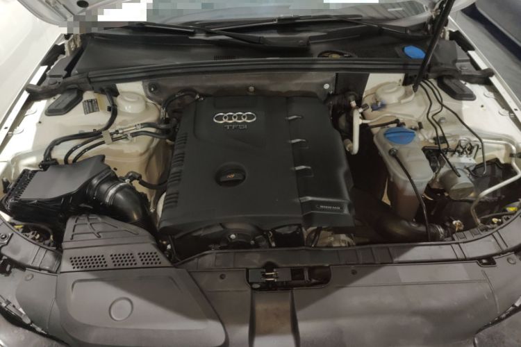 Used Audi A4L 2016 30 TFSI Collector's Edition Automatic Comfort Model Engine Bay